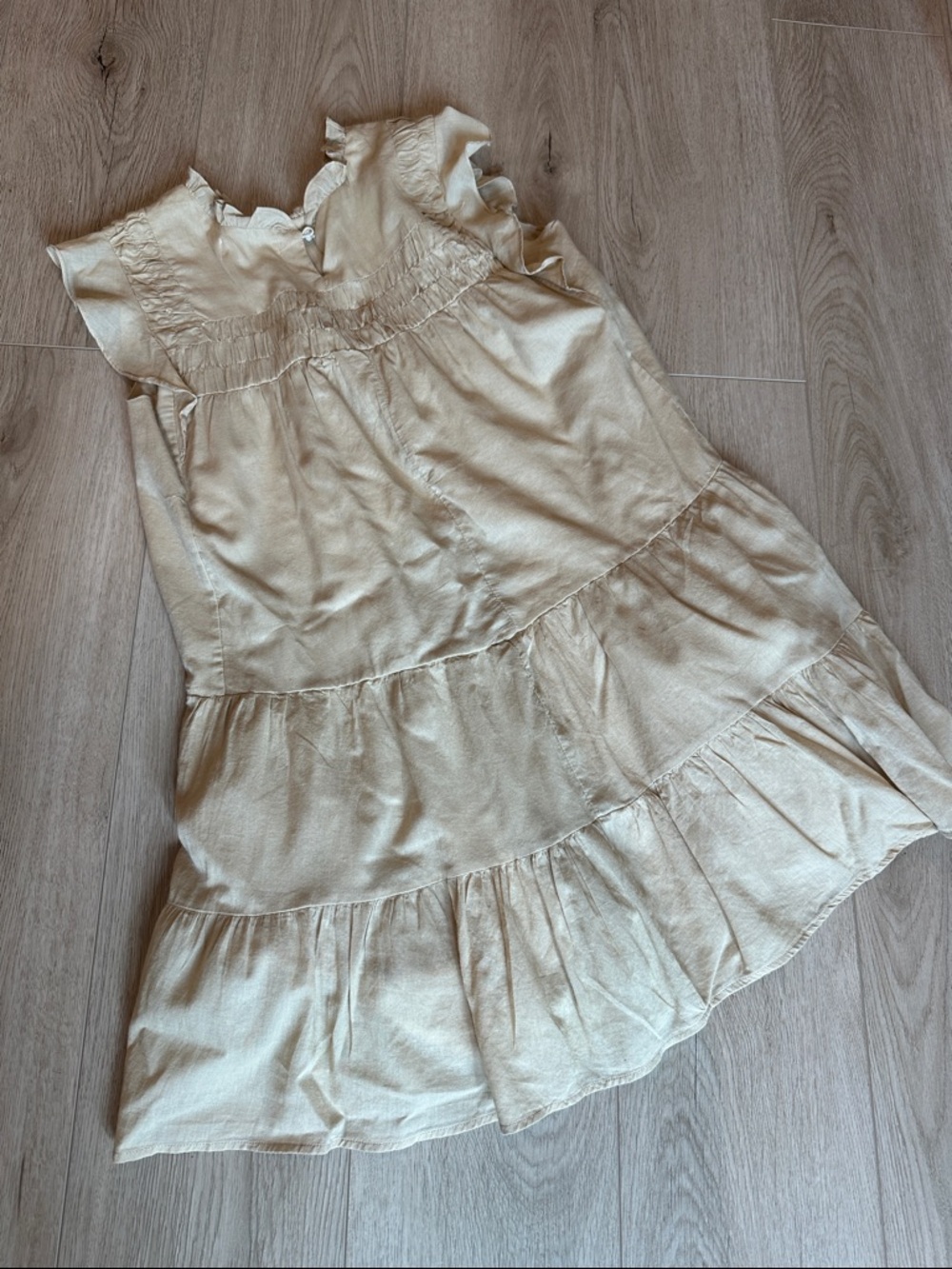 Carly Jean Los Angeles Cream Tiered Smocked Flutter Dress - Picture 3 of 4